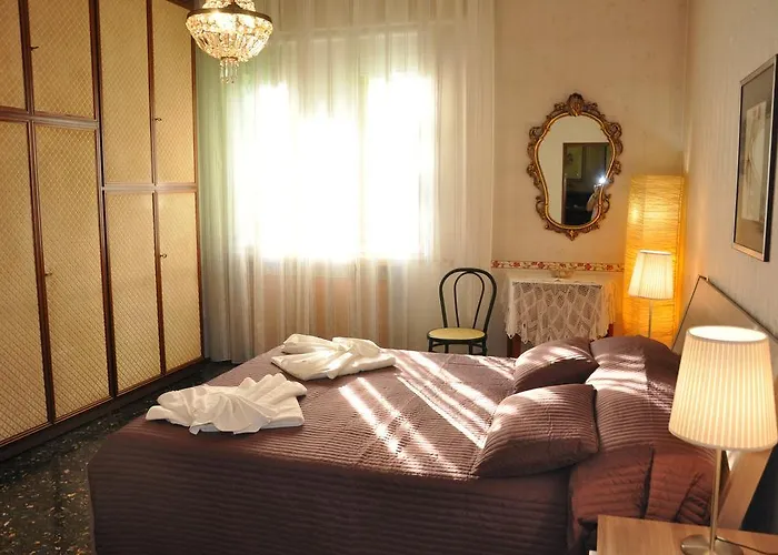 Alojamento de Acomodação e Pequeno-almoço Marsa Bolonha